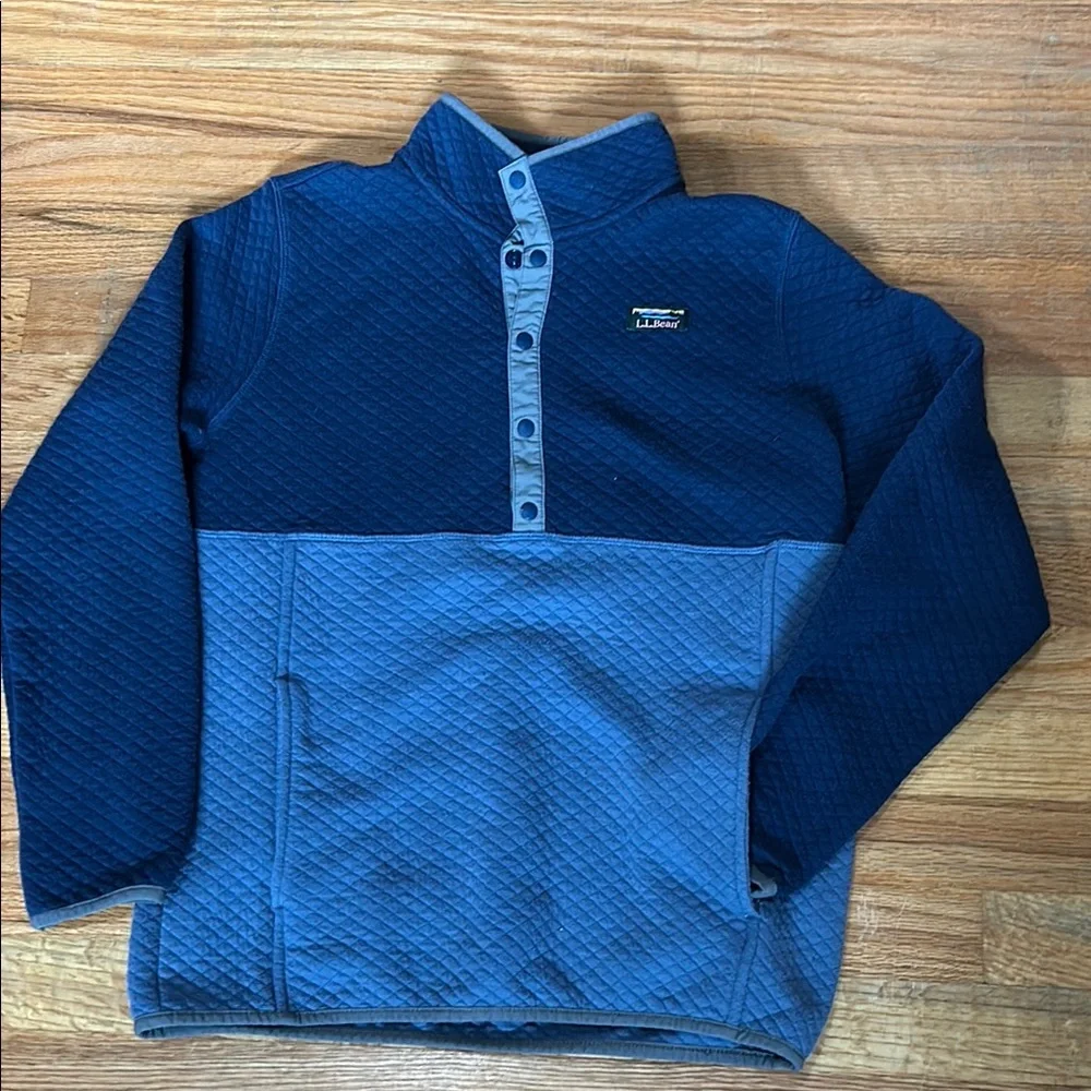 L.L. Bean pullover - Picture 1 of 4